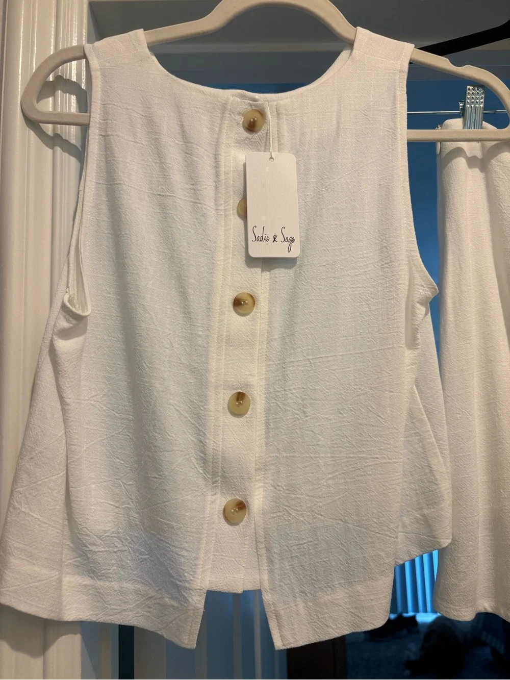 NWT Sleeveless White Button-Front Top (XS) and Matching Skirt (S) - Picture 2 of 6
